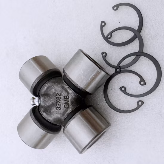 Koyo NSK Gum72 Universal Joint Cross Bearing 13518-22000 Uj613 Wheel Hub