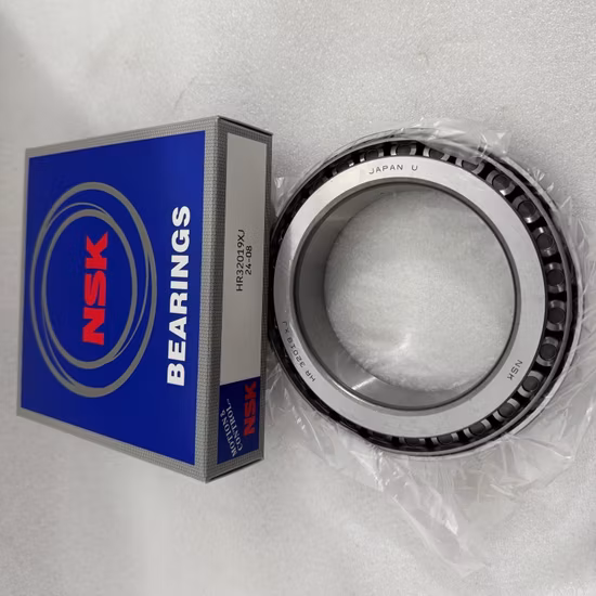 Japan Original 30202 Automobile Tapered Roller Bearing Genuine Supplier